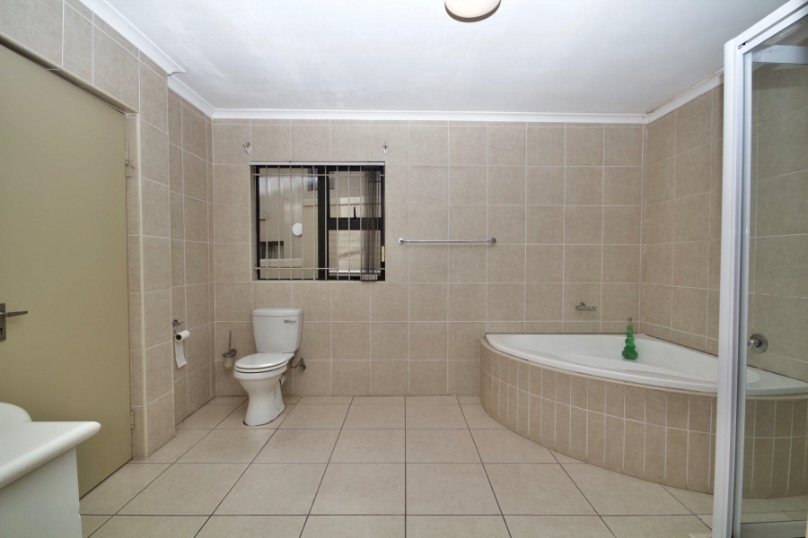 4 Bedroom Property for Sale in Plattekloof Western Cape